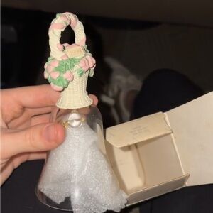 Vintage Avon Crystal Bell 1994 (in original box) (box is a little damaged)
